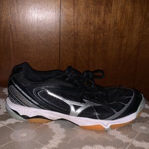 women’s mizuno volleyball shoes